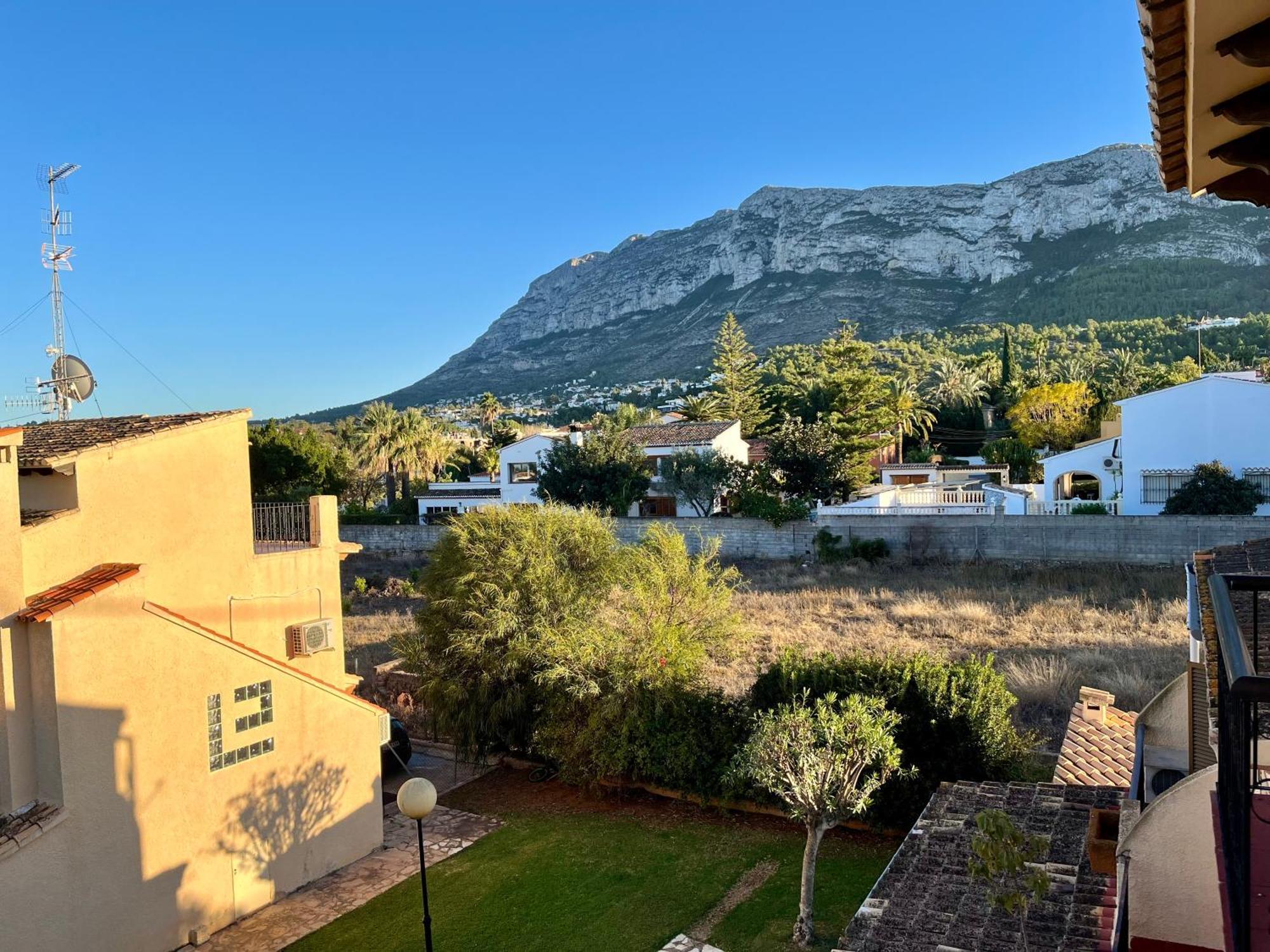Adosado En Denia Con Gran Jardin Villa Bagian luar foto