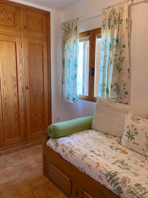 Adosado En Denia Con Gran Jardin Villa Bagian luar foto